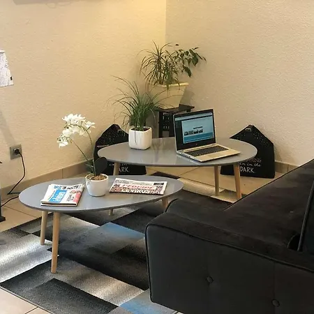 Hotel Kyriad - La Croix Verte