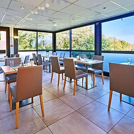 Hotel Campanile - La Croix Verte 3*