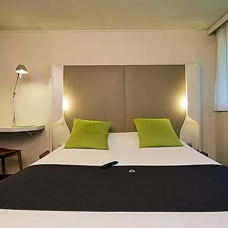 Campanile - La Croix Verte Hotel