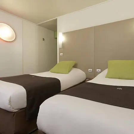 Kyriad - La Croix Verte Hotel